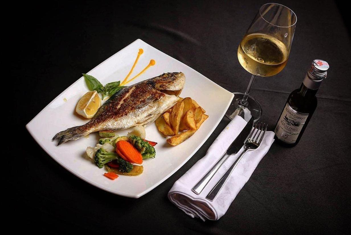 Conti Hotel & Restaurant Gjakova Zewnętrze zdjęcie